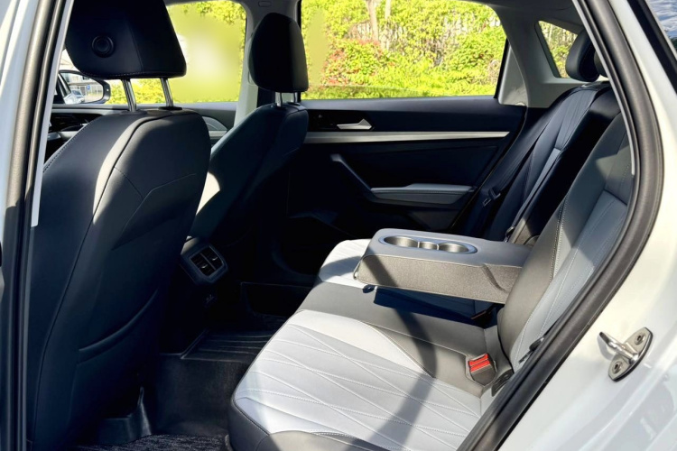 Volkswagen Lavida 2023 car image #12