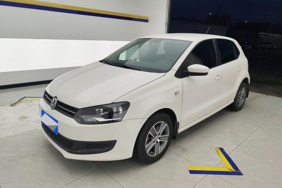 Volkswagen Polo 2013 Volkswagen Polo 2013 car image