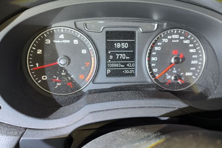 Audi Q3 2018 #14 Audi Q3 2018 car image #14