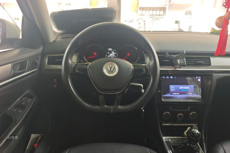 Volkswagen Bora 2016 car image #12