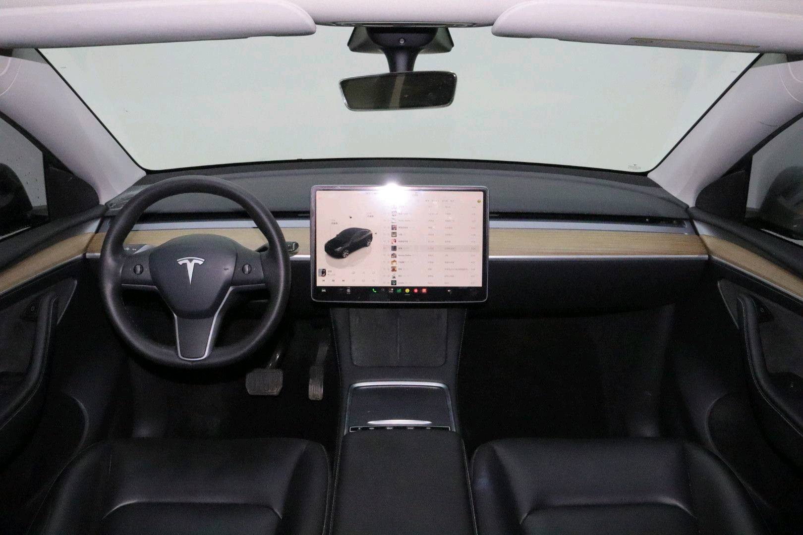 Tesla Model Y 2022 #10 Tesla Model Y 2022 car image #10