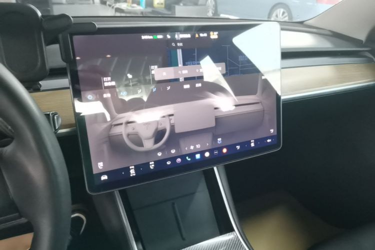 Tesla Model 3 2020 car image #13