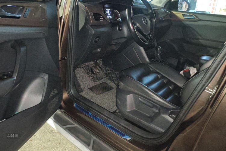 Volkswagen Tharu 2020 car image #18