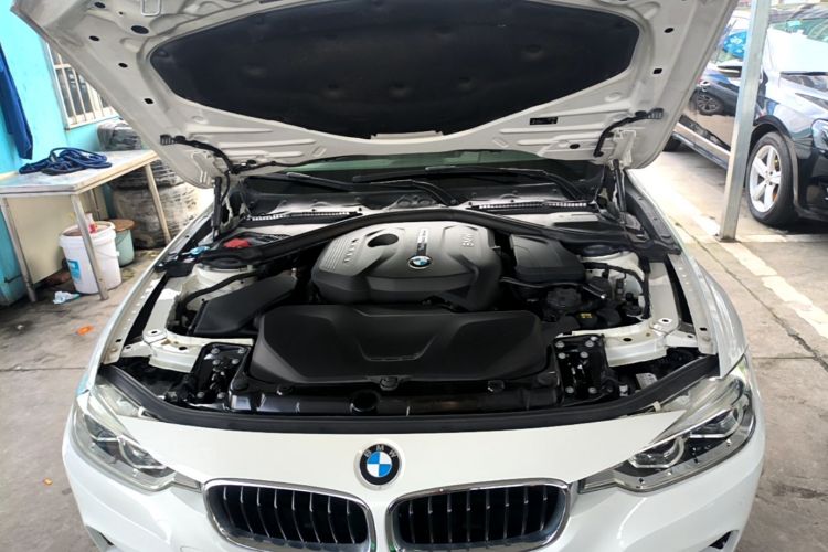 BMW 3 Series 2017 #20 BMW 3 Series 2017 car image #20
