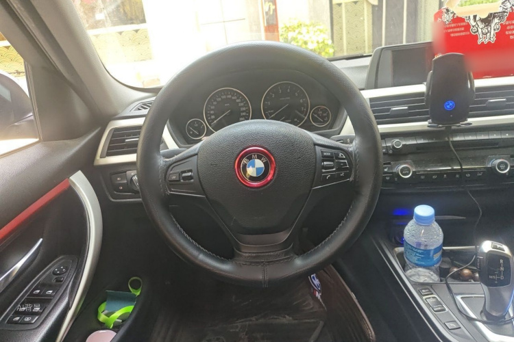 BMW 3 Series 2015 car image #12
