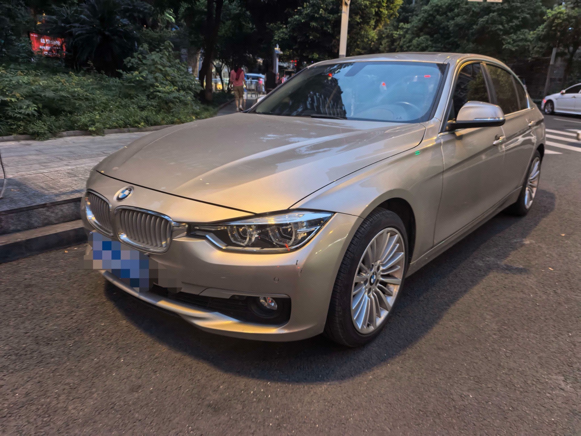 BMW 3 Series 2018 car image 