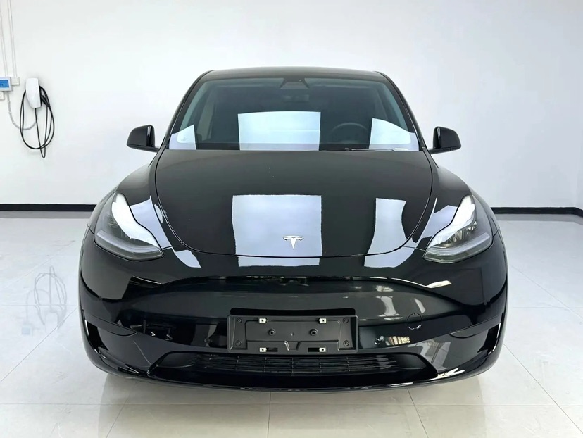 Tesla Model Y 2022 #2 Tesla Model Y 2022 car image #2
