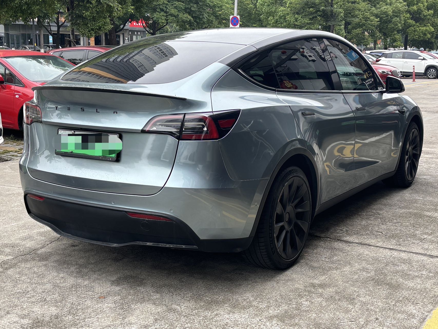 Tesla Model Y 2021 #4 Tesla Model Y 2021 car image #4