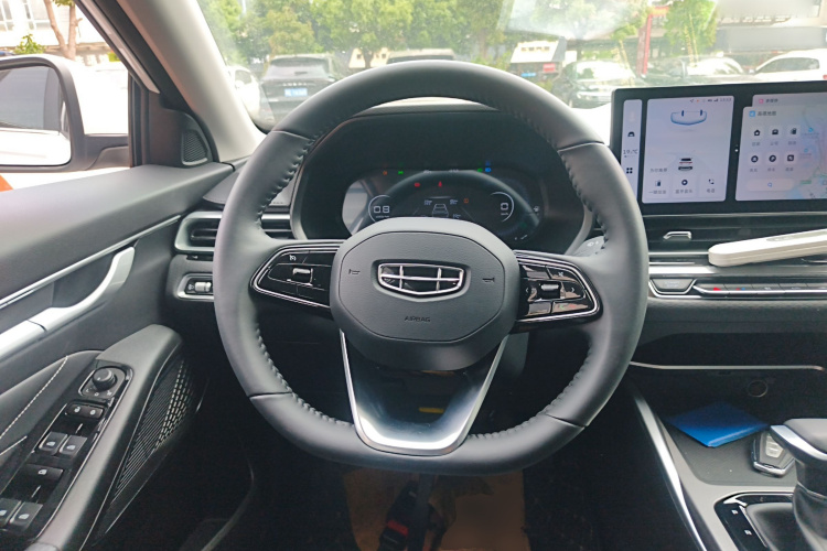 GEELY Emgrand 2024 изображение автомобиля #11