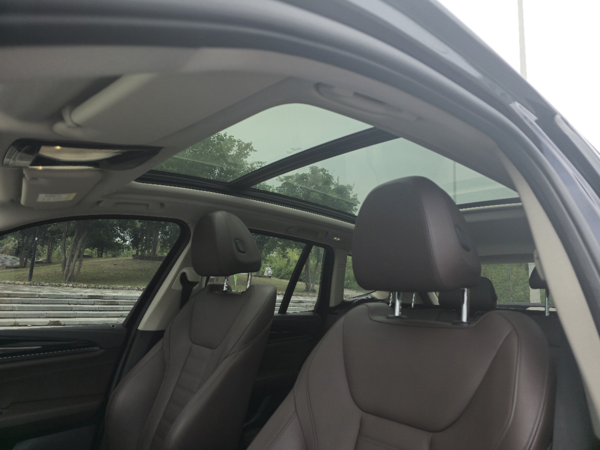 BMW X3 2019 car image #10