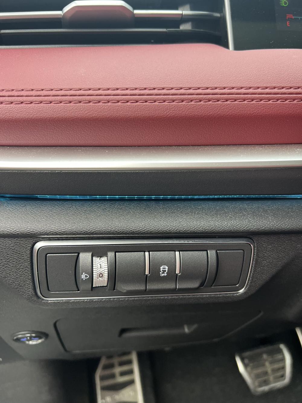 Jetour X70 PLUS 2023 car image #12