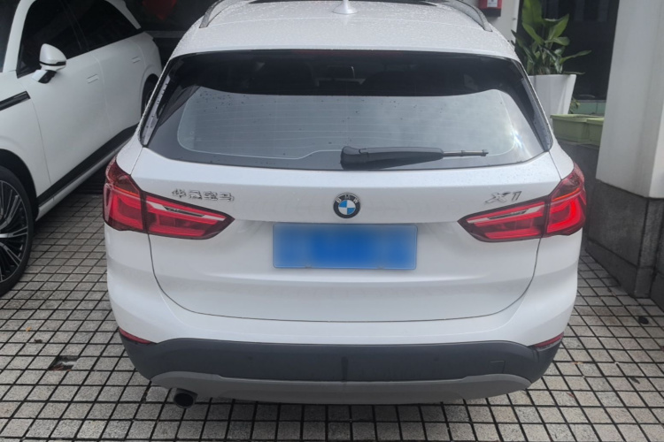 BMW X1 2017 #6 BMW X1 2017 car image #6
