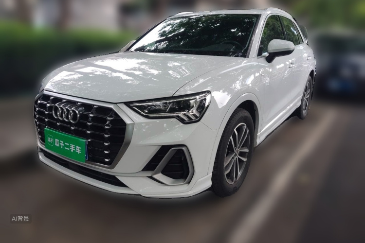 Audi Q3 2020 car image #2