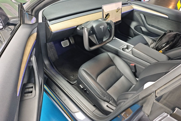 Tesla Model 3 2022 immagine di auto #16