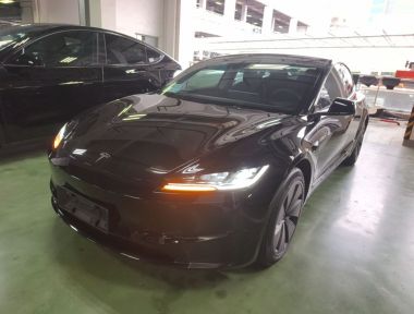 Tesla Model 3 2024 car image 