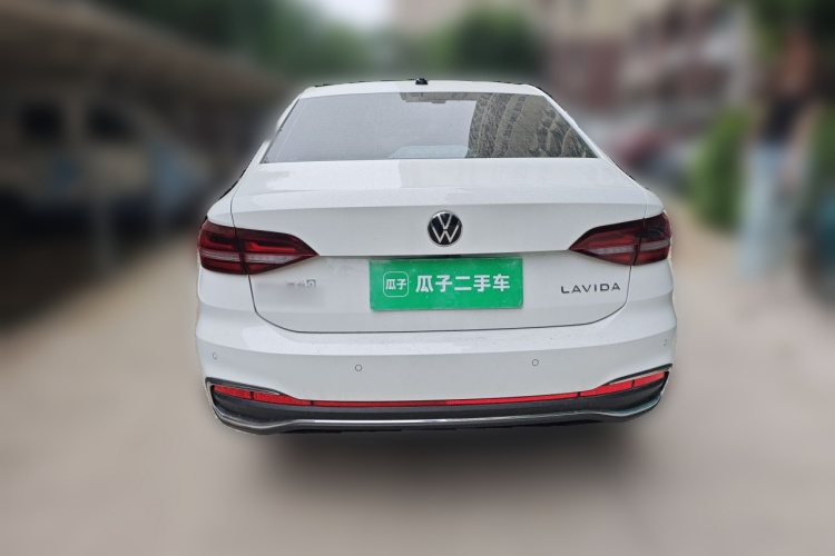 Volkswagen Lavida 2026 car image #4