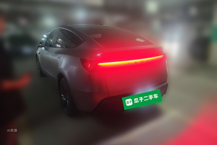 Tesla Model Y 2025 #5 Tesla Model Y 2025 car image #5