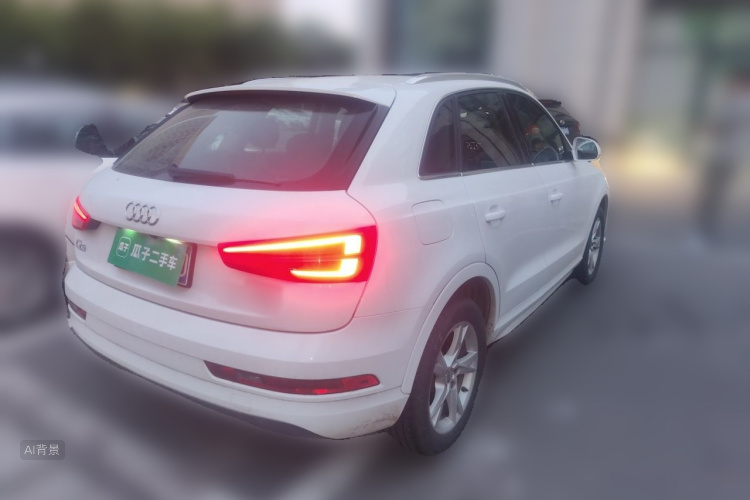 Audi Q3 2017 car image #7