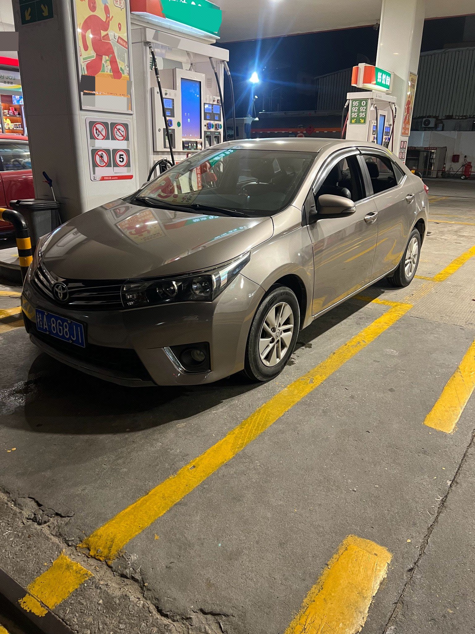 Toyota Corolla 2015 Toyota Corolla 2015 car image