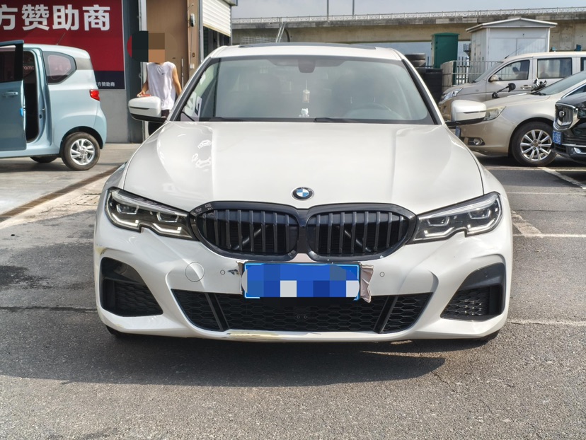BMW 3 Series 2022 #2 BMW 3 Series 2022 car image #2
