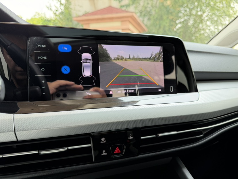Volkswagen Golf 2021 car image #6