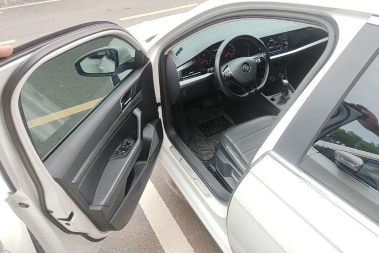 Volkswagen Lavida 2020 car image #16