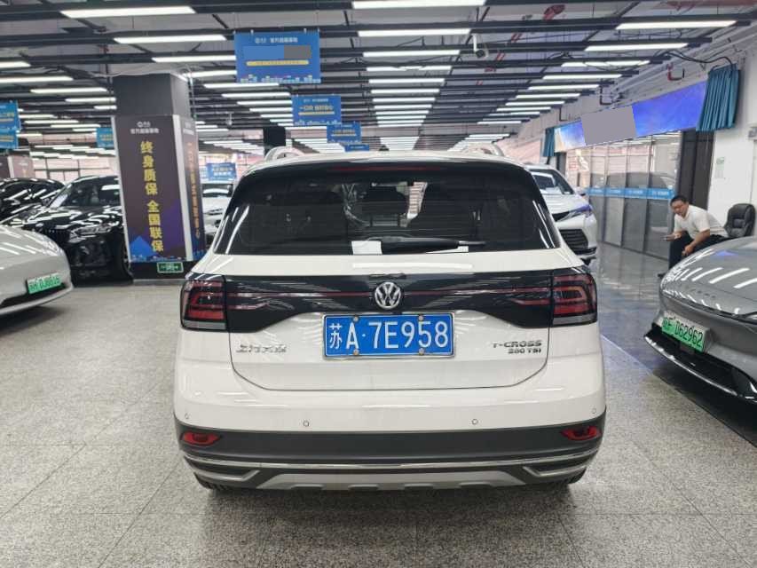 Volkswagen T-Cross 2021 #5 Volkswagen T-Cross 2021 car image #5