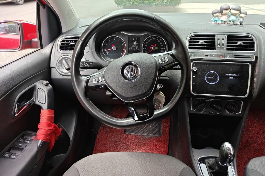 Volkswagen Polo 2018 car image #22