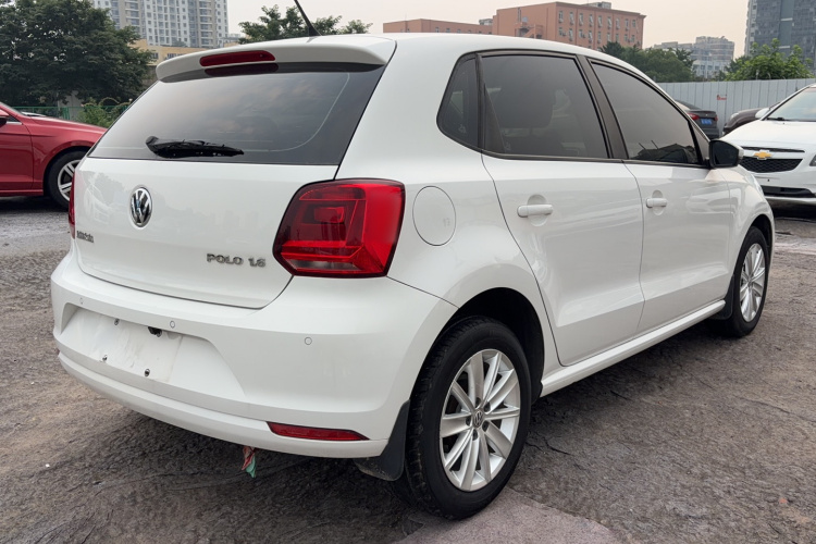 Volkswagen Polo 2015 #5 Volkswagen Polo 2015 car image #5