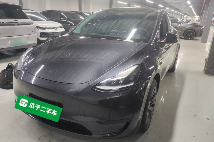 Tesla Model Y 2024 #2 Tesla Model Y 2024 car image #2