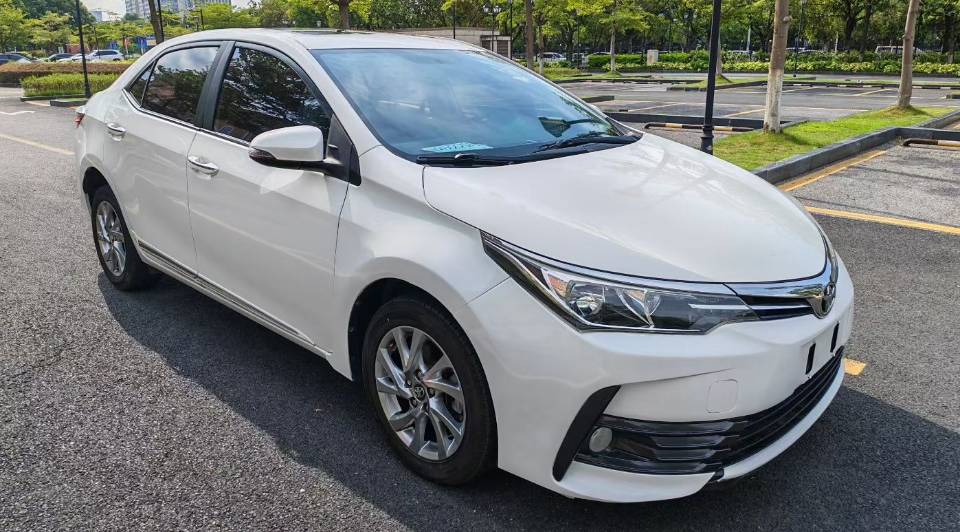 Toyota Corolla 2018 #2 Toyota Corolla 2018 car image #2