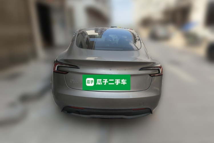 Tesla Model 3 2024 car image #4
