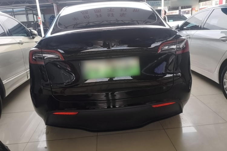 Tesla Model Y 2023 #6 Tesla Model Y 2023 immagine di auto #6