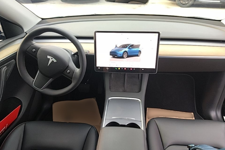 Tesla Model Y 2023 #11 Tesla Model Y 2023 car image #11