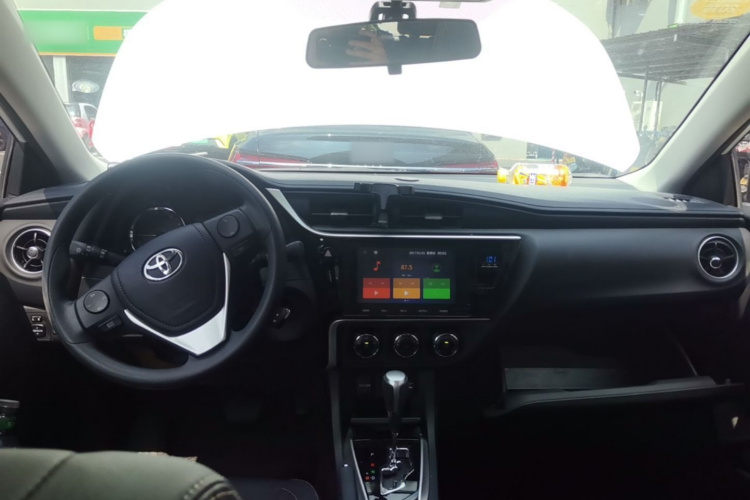 Toyota Corolla 2018 #11 Toyota Corolla 2018 car image #11