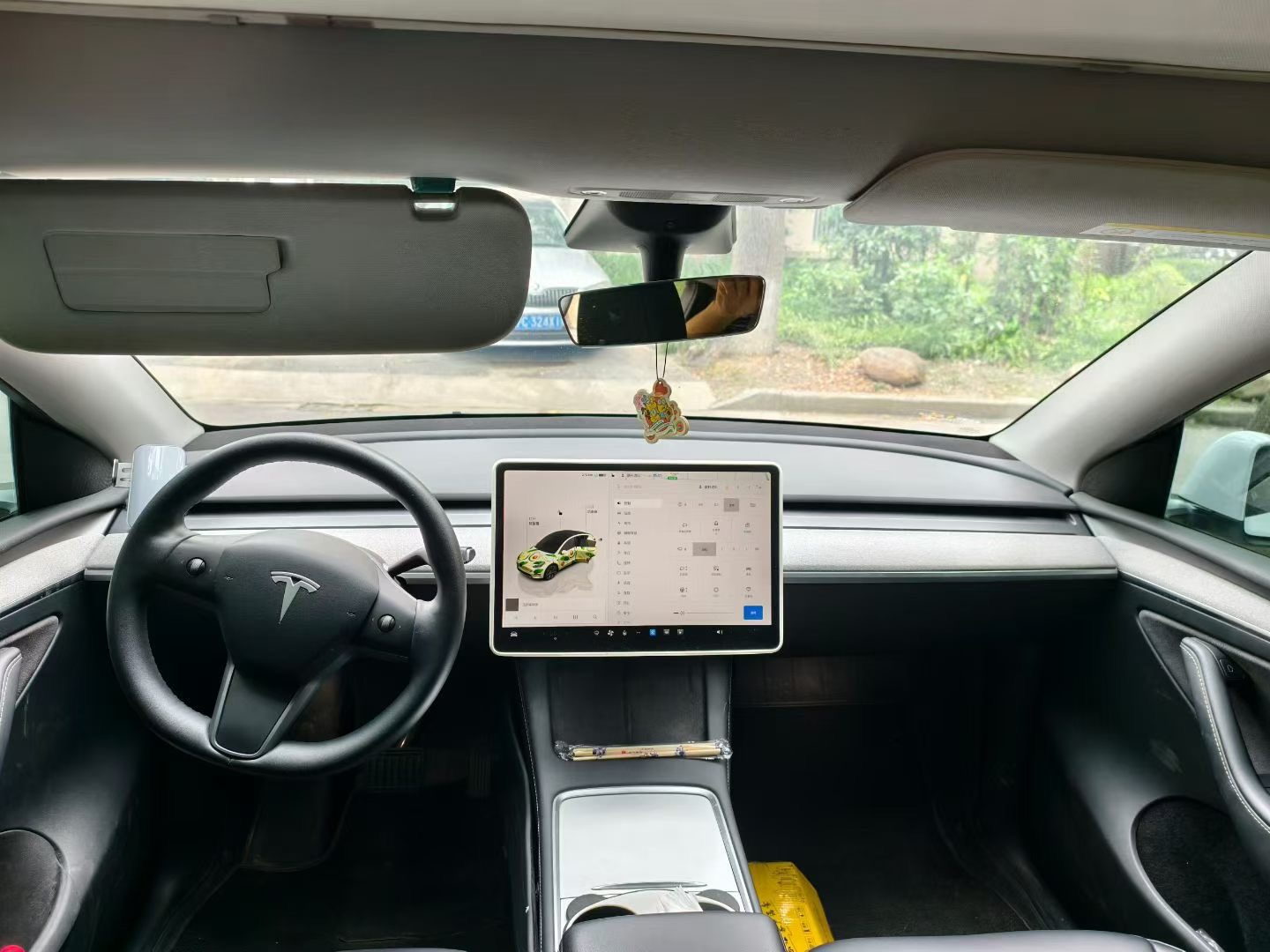 Tesla Model Y 2023 #8 Tesla Model Y 2023 car image #8