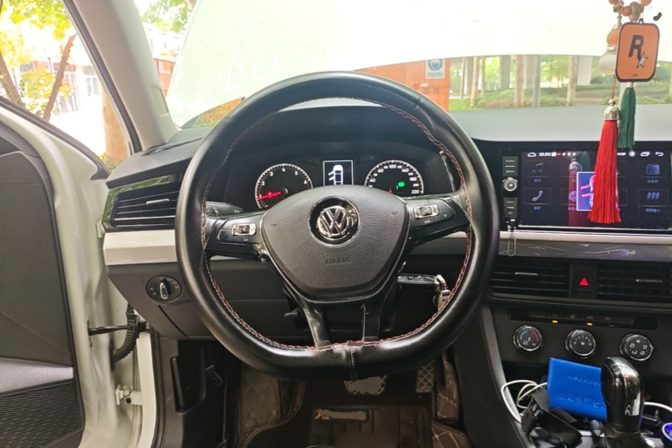 Volkswagen Bora 2020 car image #11