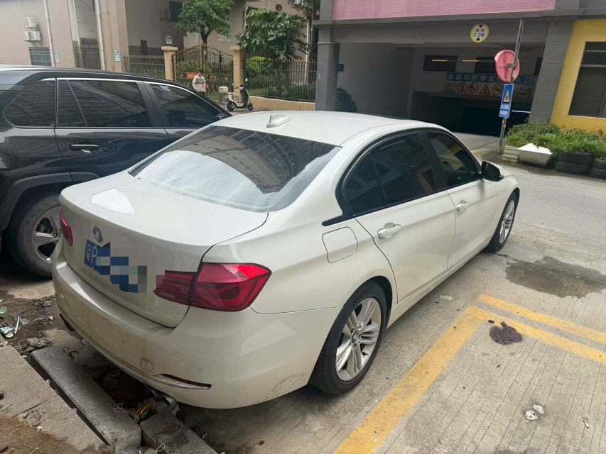 BMW 3 Series 2017 #4 BMW 3 Series 2017 car image #4