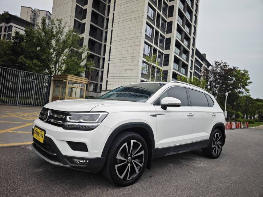 2018 2018 car image