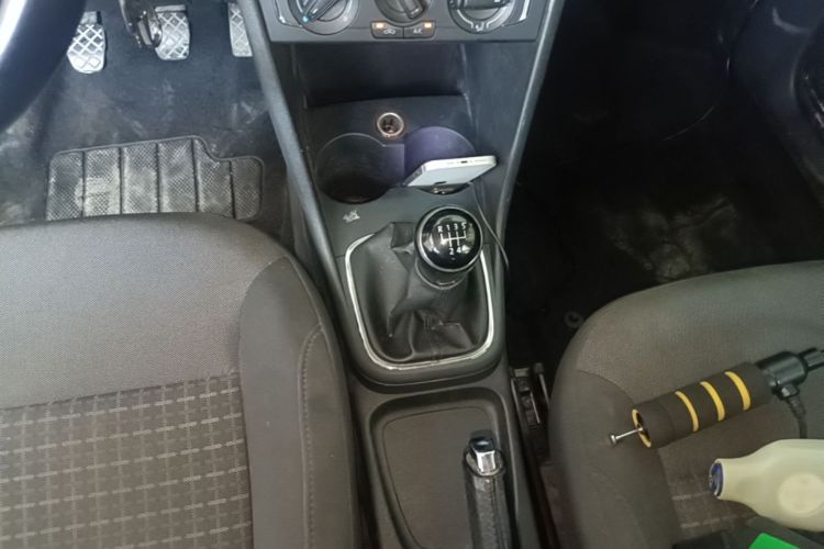 Volkswagen Polo 2016 #14 Volkswagen Polo 2016 car image #14