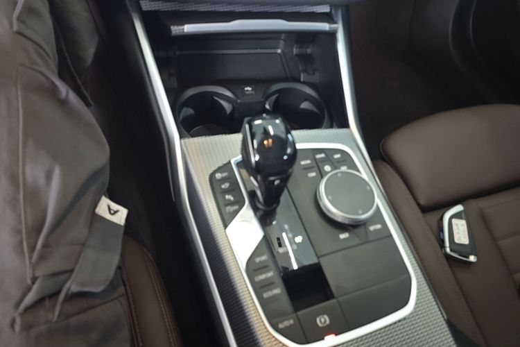 BMW 3 Series 2019 #14 BMW 3 Series 2019 car image #14
