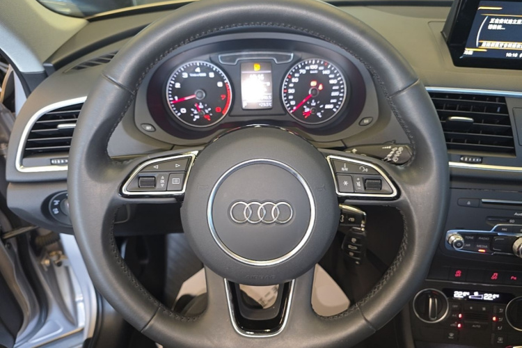 Audi Q3 2018 #11 Audi Q3 2018 car image #11