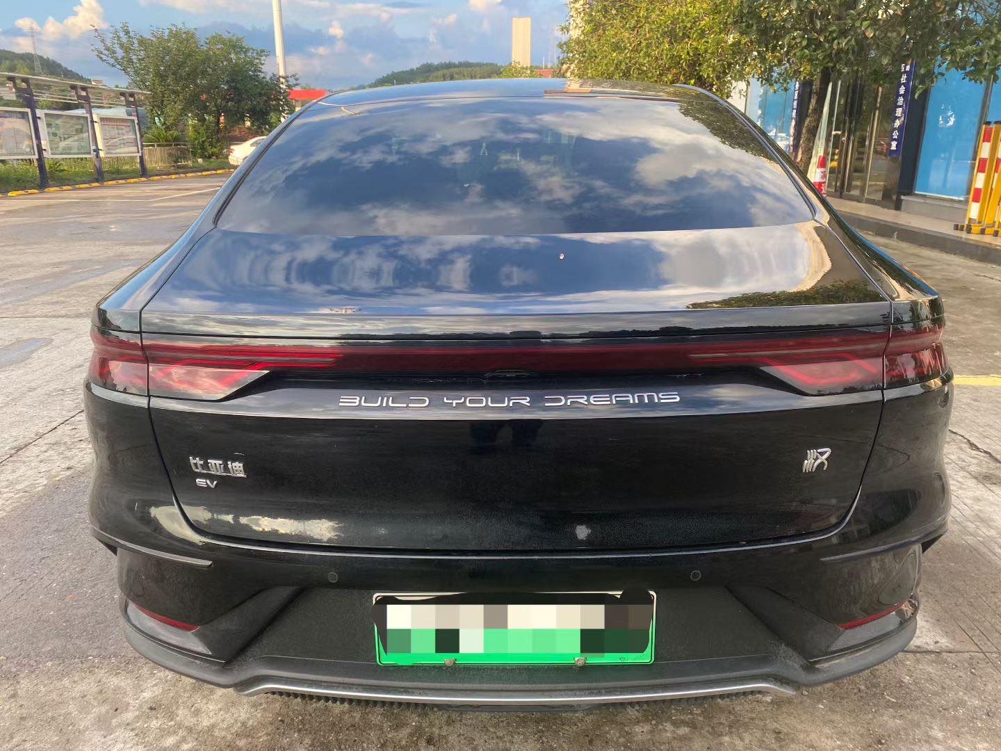 BYD Han 2025 car image #5