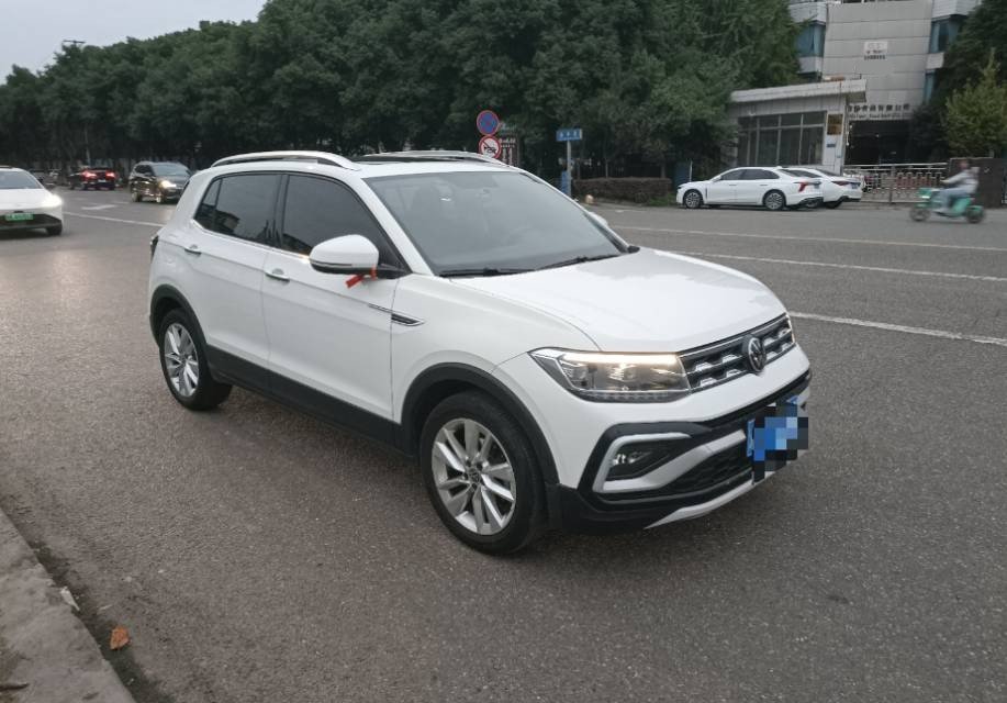 Volkswagen T-Cross 2021 #3 Volkswagen T-Cross 2021 صورة سيارة #3