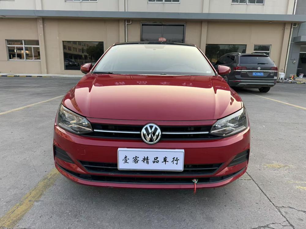 Volkswagen Polo 2020 car image #2