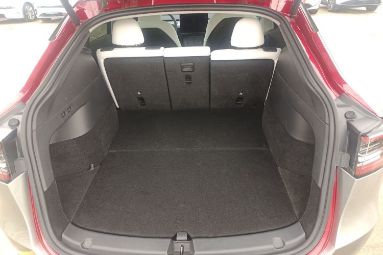 Tesla Model Y 2023 #30 Tesla Model Y 2023 car image #30