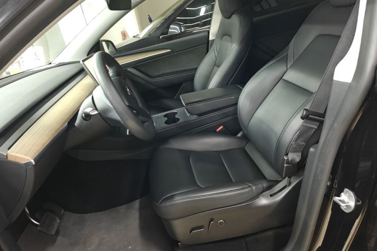 Tesla Model Y 2022 #15 Tesla Model Y 2022 car image #15