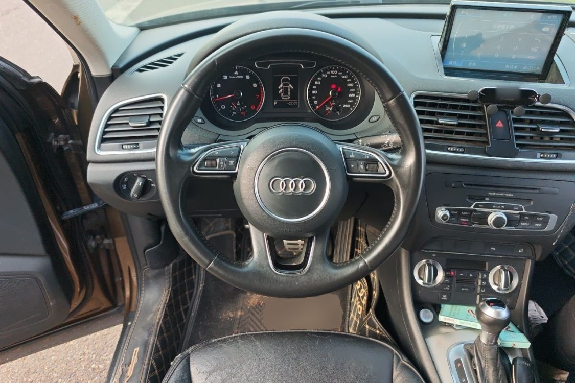 Audi Q3 2015 #22 Audi Q3 2015 car image #22