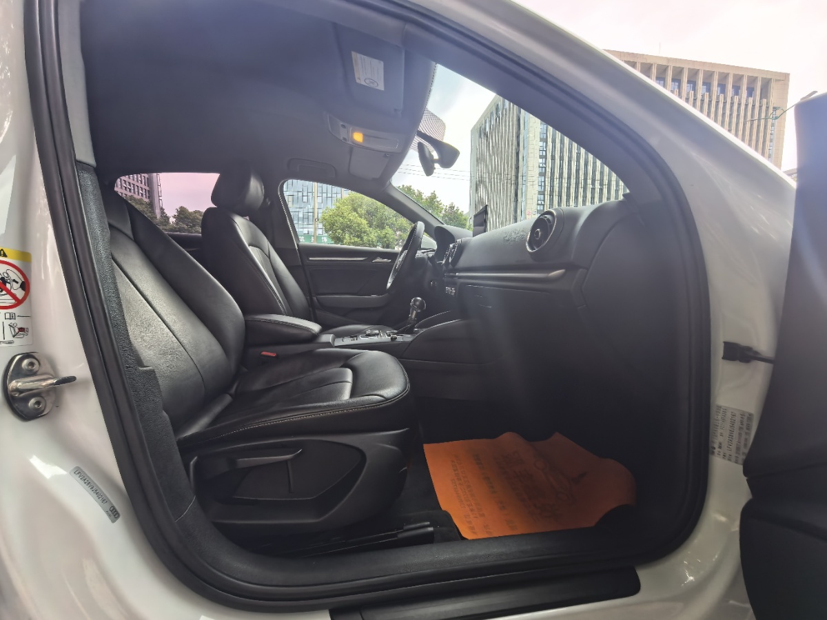 Audi A3 2018 car image #9