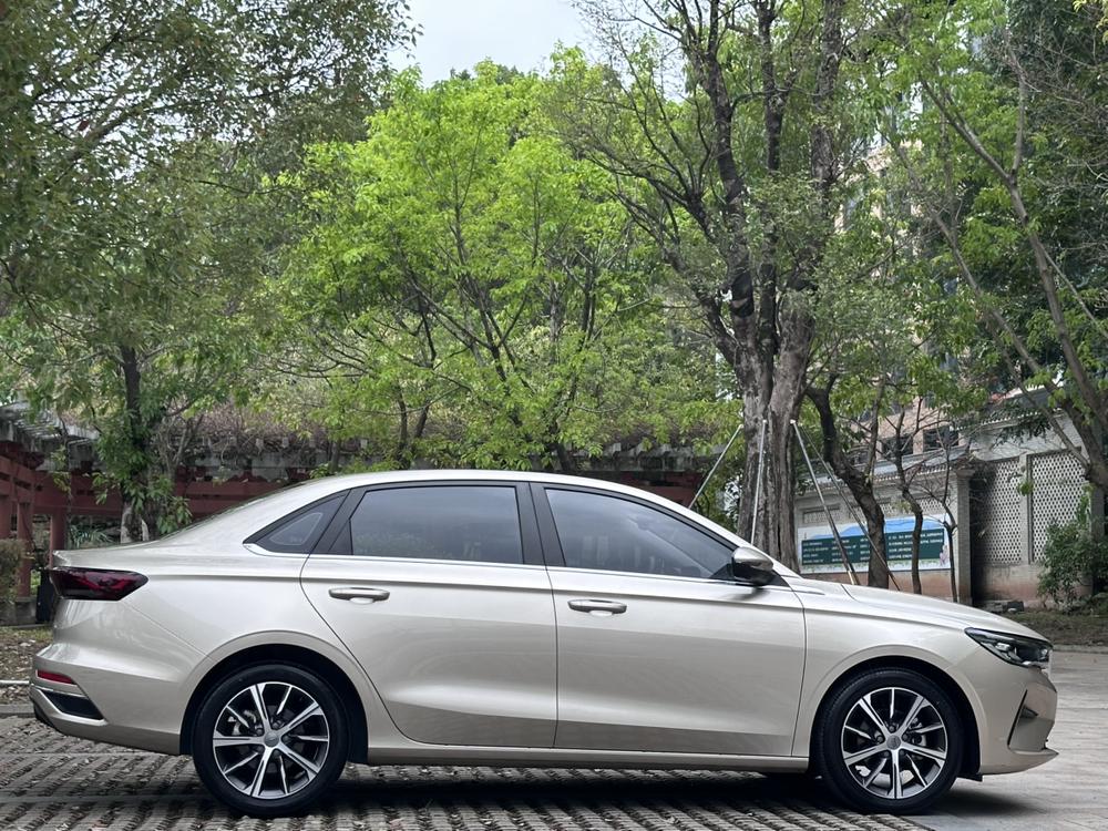 GEELY Emgrand 2022 car image #7